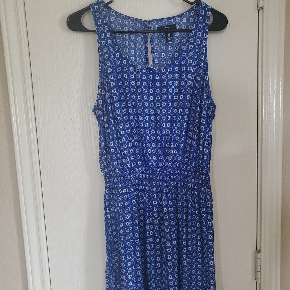 Gap Summer Dress size Medium in blue.